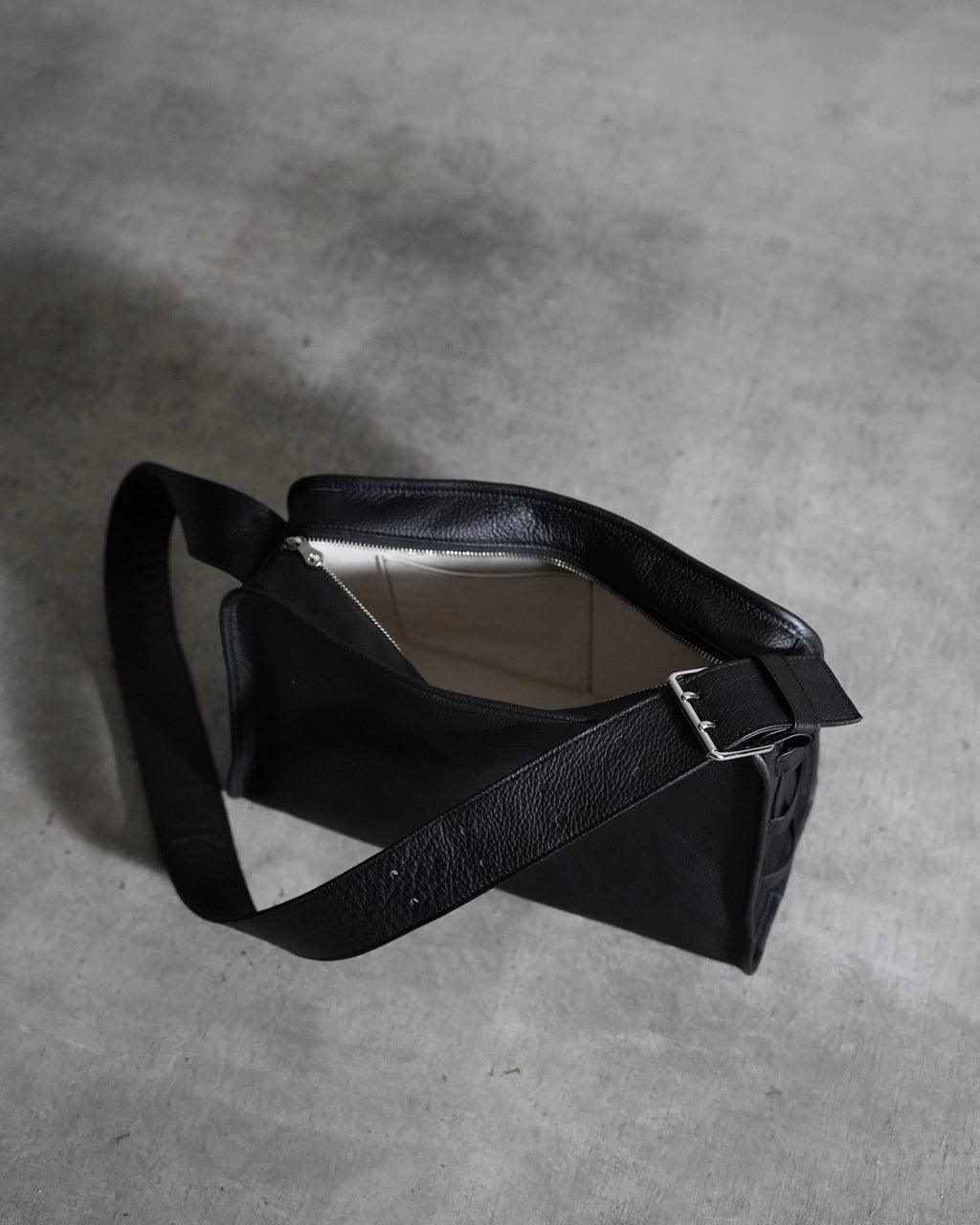 05 aurea(※3月発売予定)