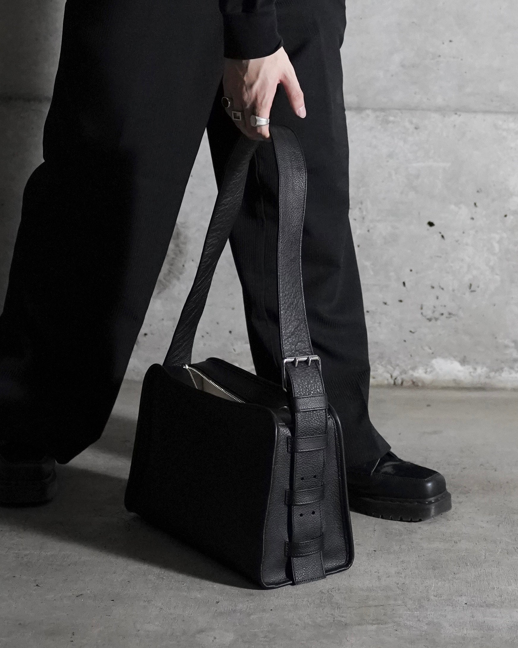 05 aurea(※3月発売予定)